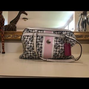 Chelsea Heritage Signature